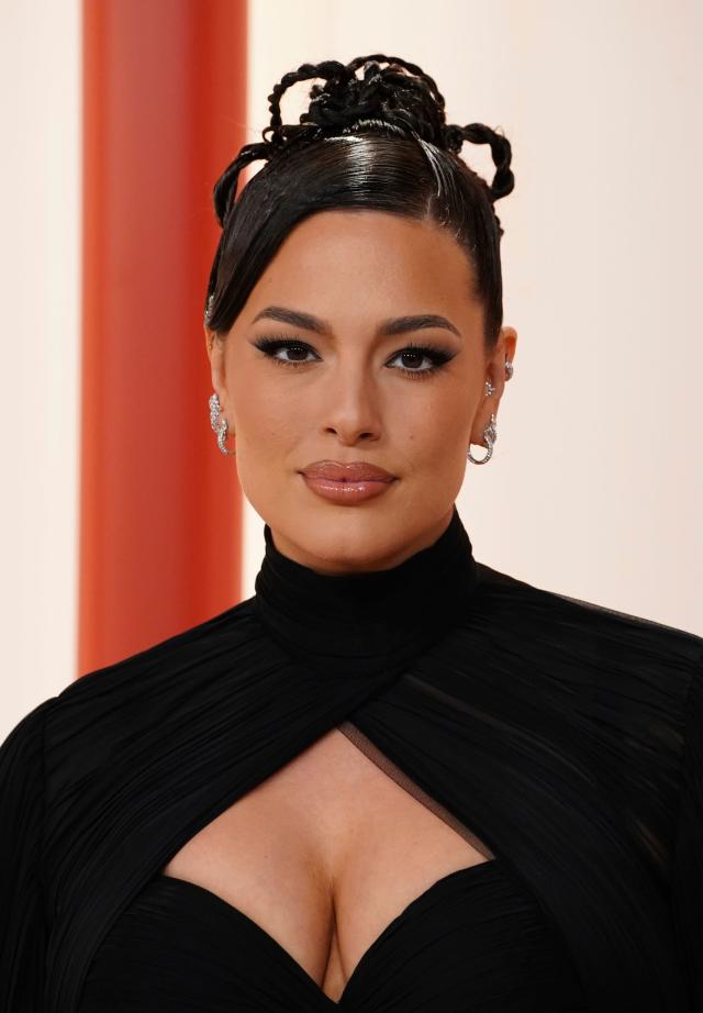 Ashley Graham Cohosts the Oscars in a Daring Mesh Skirt: See Photos of the  Model's Two-Piece Outfit