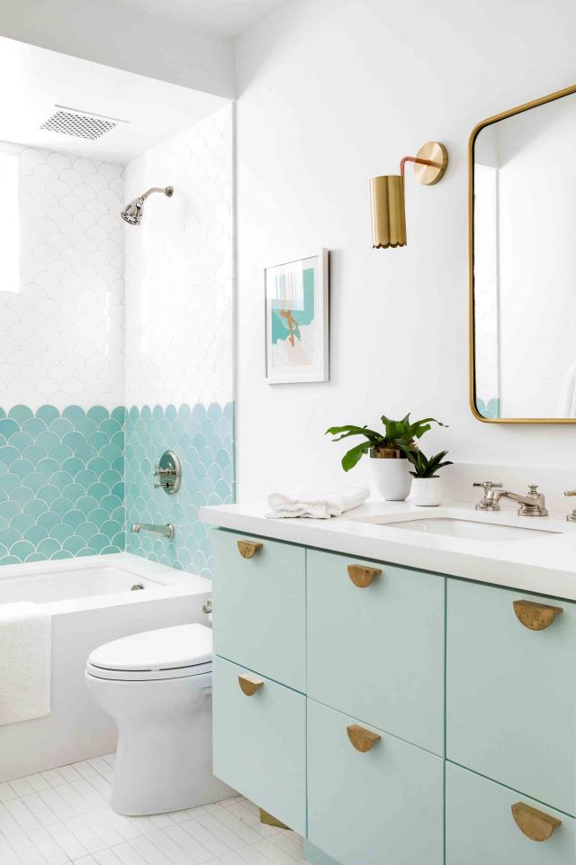 12 Popular Bathroom Paint Colors Our Editors Swear By