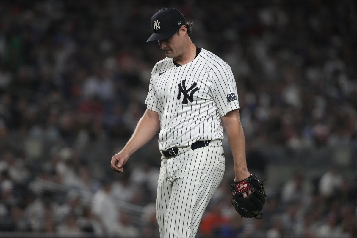 Embarrassing loss to rival Mets offers a reminder that deadline action is a must for struggling Yankees