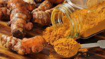 "Turmeric is a popular spice used in Indian cuisine and contains the active compound curcu-min. Curcumin is a potent anti-inflammatory and anti-oxidant agent which plays an important role in collagen formation, wound healing and inhibiting AGE formation. But don’t worry, de-spite its vibrant appearance, it wont make your skin yellow!"