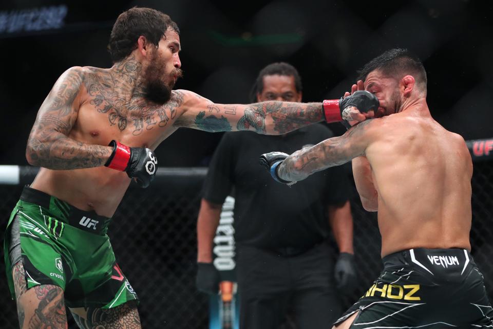 Marlon Vera, left, outpointed Pedro Munhoz and may be next for O’Malley (Getty Images)