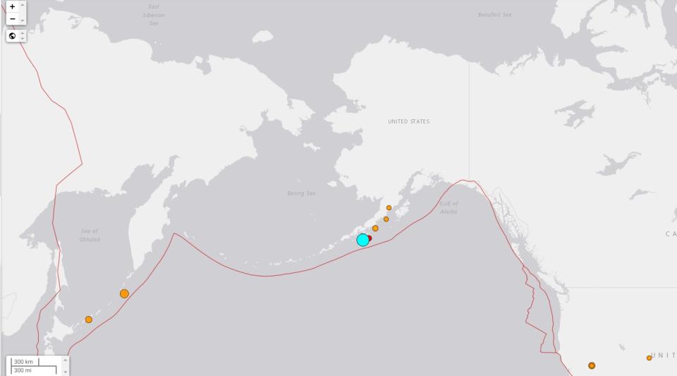 美國地質調查所通報阿拉斯加半島近海於格林威治標準時間16日清晨發生規模7.4地震，隨後下修為7.2。美國海嘯警報系統向鄰近地區發布海嘯警報，在不久後解除。（圖取自USGS網站）