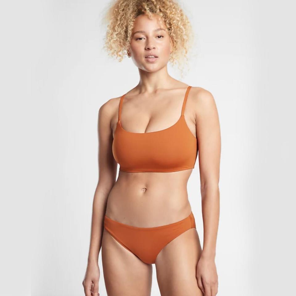 athleta-surf-bikini-scoop-top