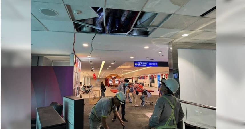 今日下午桃園機場承包商工人於天花板不慎掉落，所幸無人受傷。（圖／桃園市勞工局提供）