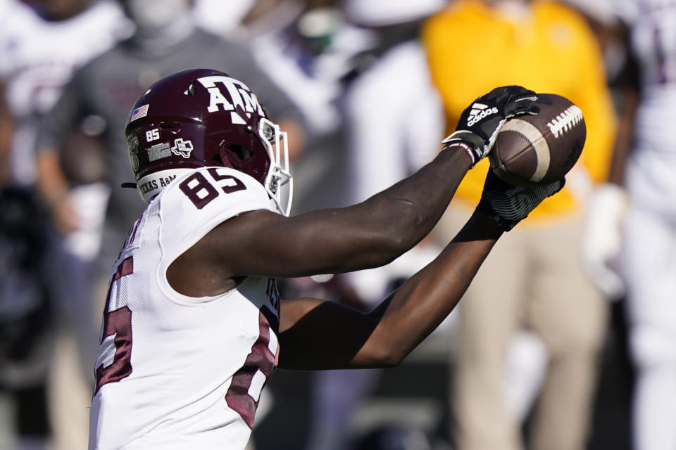 Texas A&M tight end Jalen Wydermyer (85) pulls in a short pass against Mississippi State during the first half of an NCAA college football game in Starkville, Miss., Saturday Oct. 17, 2020. (AP Photo/Rogelio V. Solis)