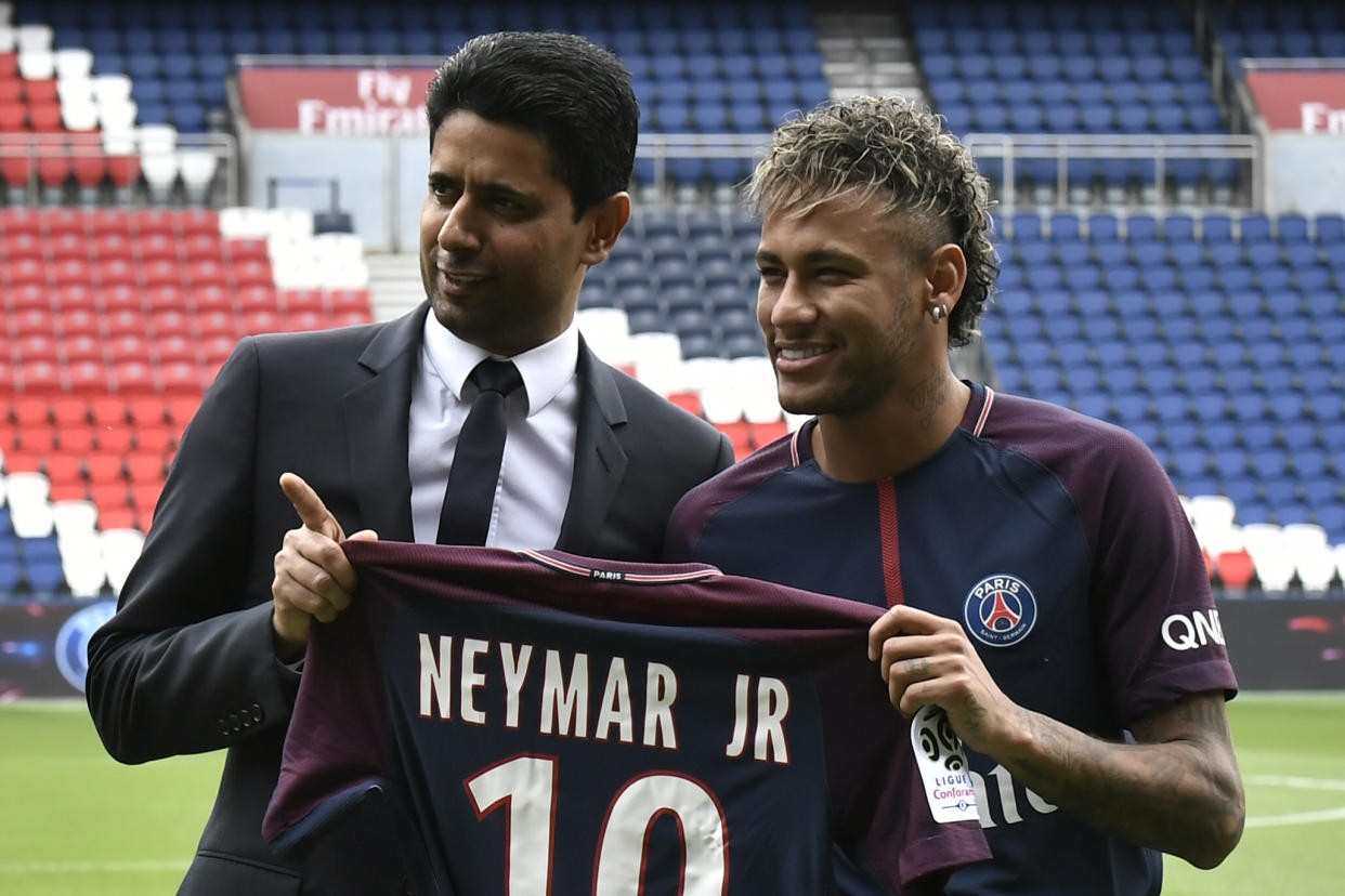 Neymar durante su presentación como futbolista del PSG”. (Foto: AFP)