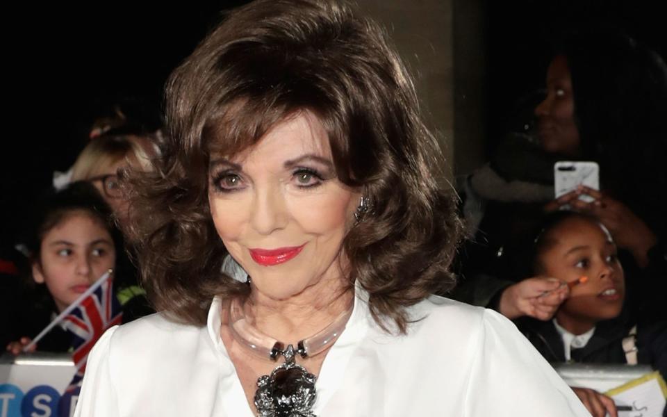 "Dynasty"-Star Joan Collins wurde mit Mitte 20 von ihrem damaligen Verlobten Warren Beatty schwanger und entschied sich für eine Abtreibung. "Es wäre der absolute Karrieretod für mich gewesen, das zu tun ... es wäre undenkbar gewesen, ein Kind zu bekommen", sagte sie 2010 in einem Interview mit Piers Morgan. (Bild: John Phillips / Getty Images)