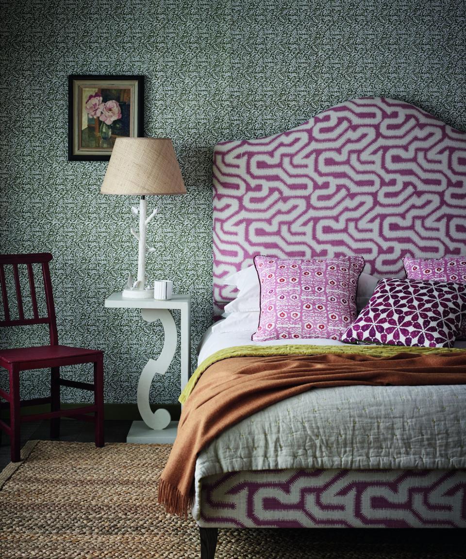 10. Choose wallpaper and fabrics that are eco-gorgeous