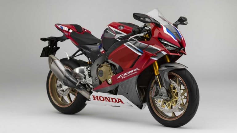 Bennetts posted this render suggesting that it might be the new 2019 Fireblade.