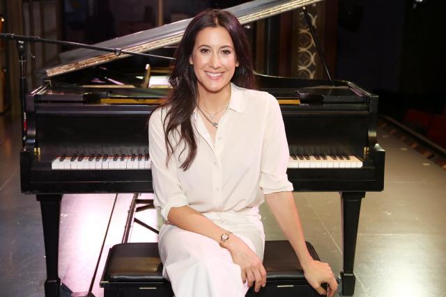 Can Vanessa Carlton Play Piano  