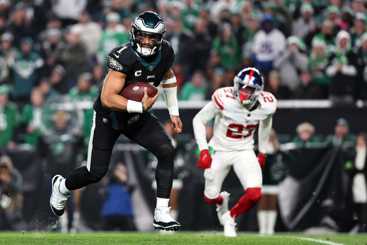 Eagles lead Giants in second half; 49ers-Ravens inactives rolling in