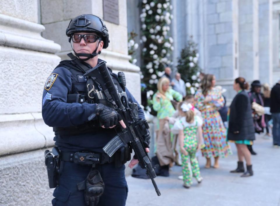 Heavily armed police stationed outside St. Patrick’s on Easter. G.N.Miller/NYPost