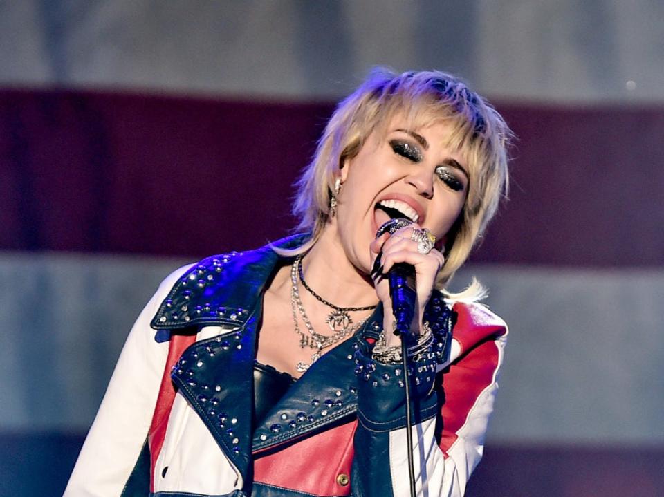 Miley Cyrus, quien apreciaría si nos detenemos en la siguiente gasolinería (Getty Images for dick clark prod)