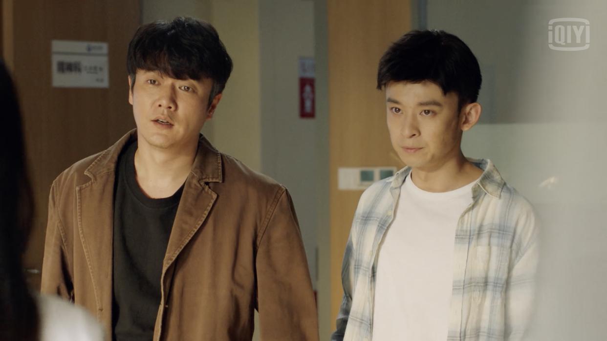 Xiao Yang (left) as Leng Xiaobing and Dong Zijian as Xia Mu in Who Is The Murderer. (Screenshot: iQiyi)