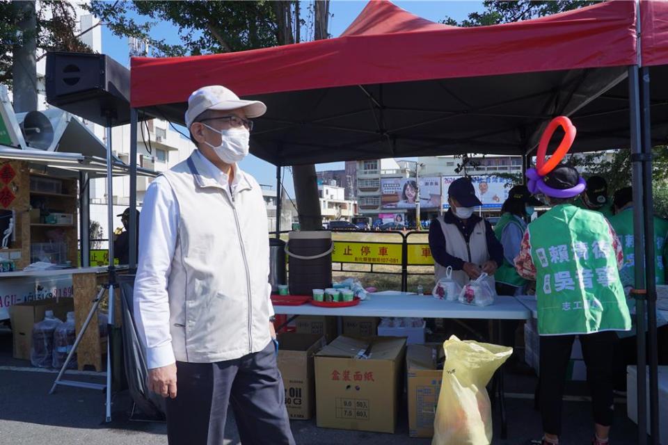 警方不敢大意派出大批警方戒備，就連彰化縣警察局長張國雄（左）都親自到場坐鎮。（吳建輝攝）