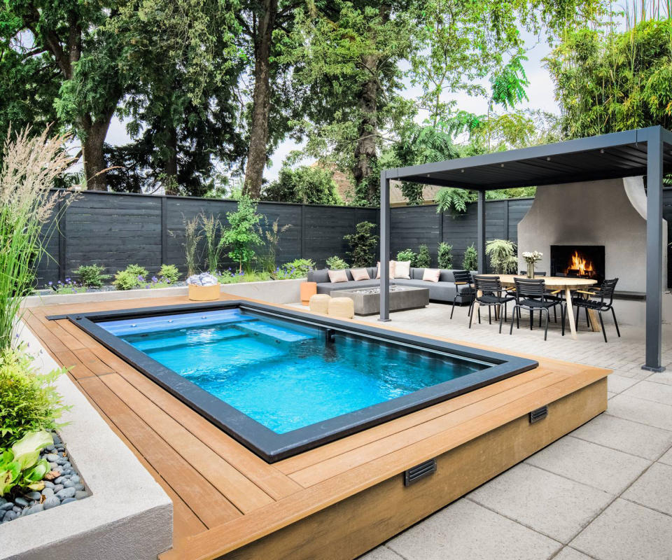 backyard plunge pool and pergola