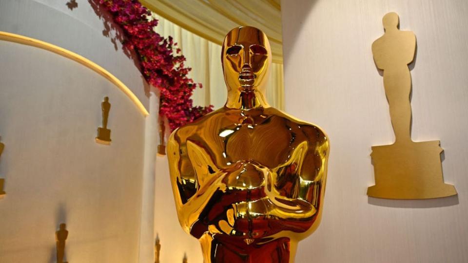 A large Oscar statue awaited arrivals at the red carpet on Sunday.