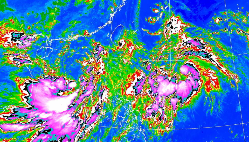 氣象專家吳德榮表示，受到芙蓉颱風及另一熱帶系統影響，未來幾天南部要留意較明顯雨勢。   圖：中央氣象局／提供