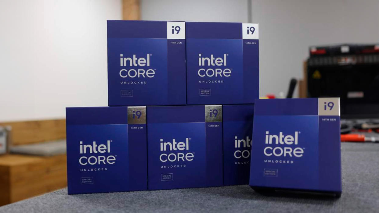  Intel Core i9-14900KS. 