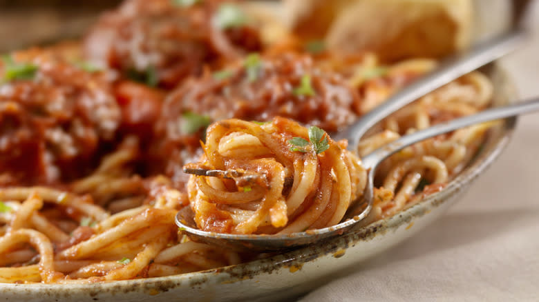 spaghetti with tomato sauce and meatballs