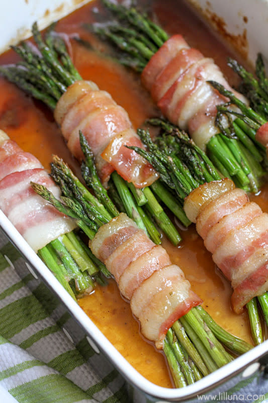 <p>Li'l Luna</p><p>Once again, bacon makes everything better. </p><p><strong>Get the recipe: <a href="https://lilluna.com/asparagus-bundles-recipe/" rel="nofollow noopener" target="_blank" data-ylk="slk:Asparagus Bundles;elm:context_link;itc:0;sec:content-canvas" class="link rapid-noclick-resp">Asparagus Bundles</a></strong></p>