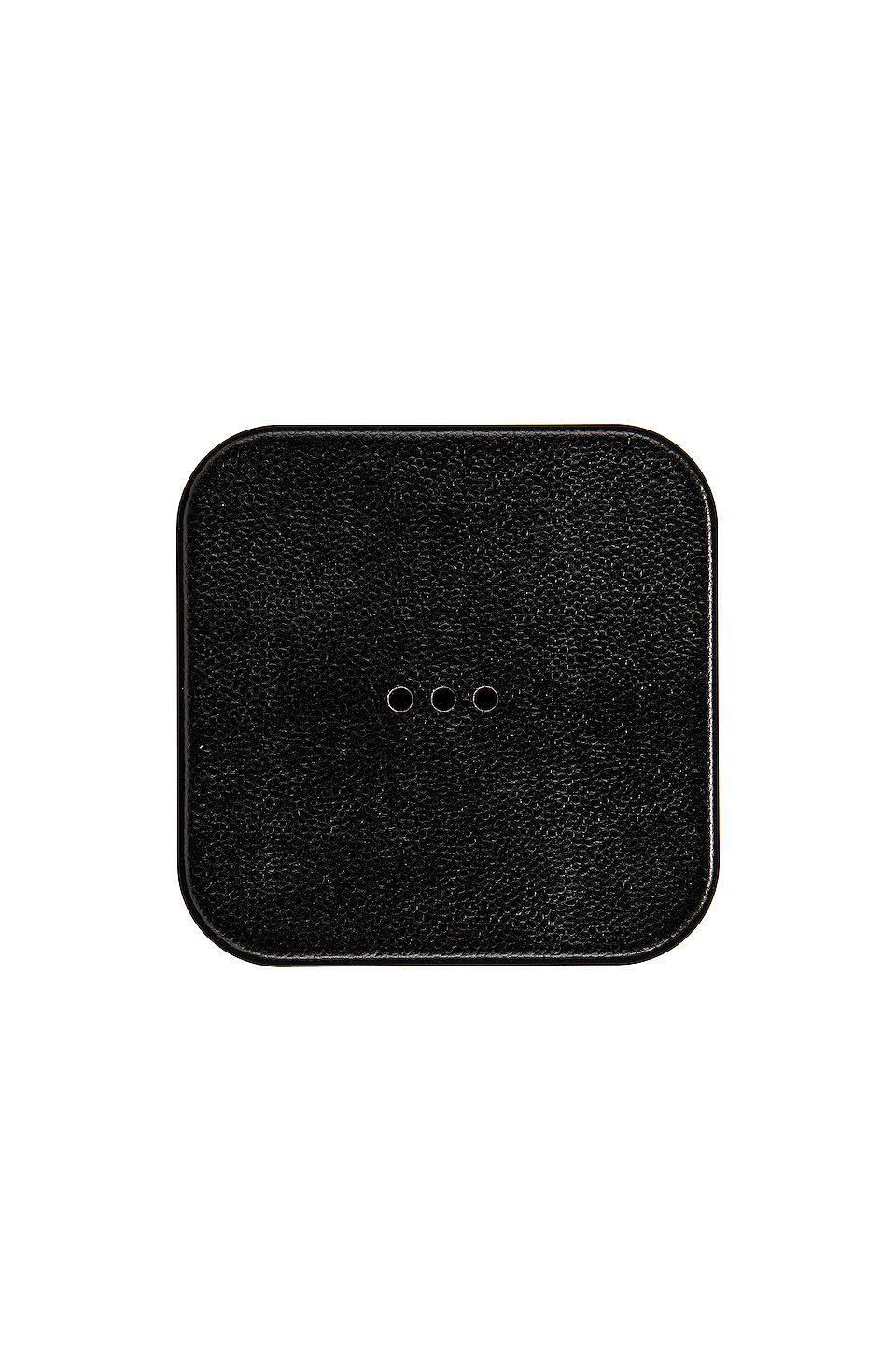 27) Catch:1 Wireless Charger in Black