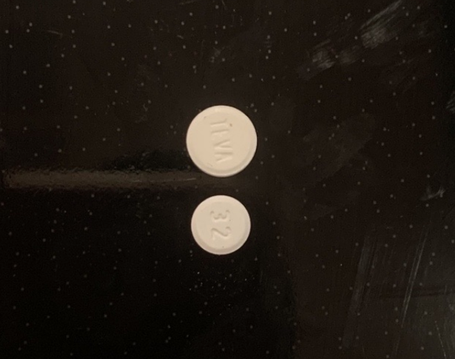 Inside Shelby Richards' medication bottle were two sizes of round, white pills. The larger pill was the medication Richards was prescribed – an anti-anxiety drug called Buspar. The smaller pill was a calcium channel blocker called amlodipine to treat high blood pressure and should not have been in the bottle.