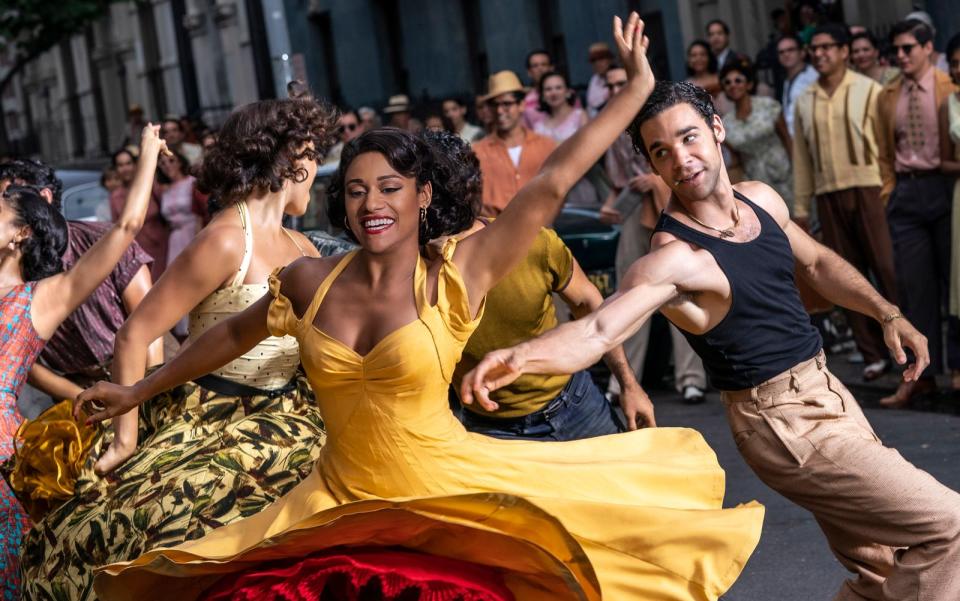 Musicalfans erwarten in "West Side Story" nicht nur tolle Tanzsequenzen, sondern auch große Gefühle.  (Bild: © 2020 Twentieth Century Fox Film Corporation)