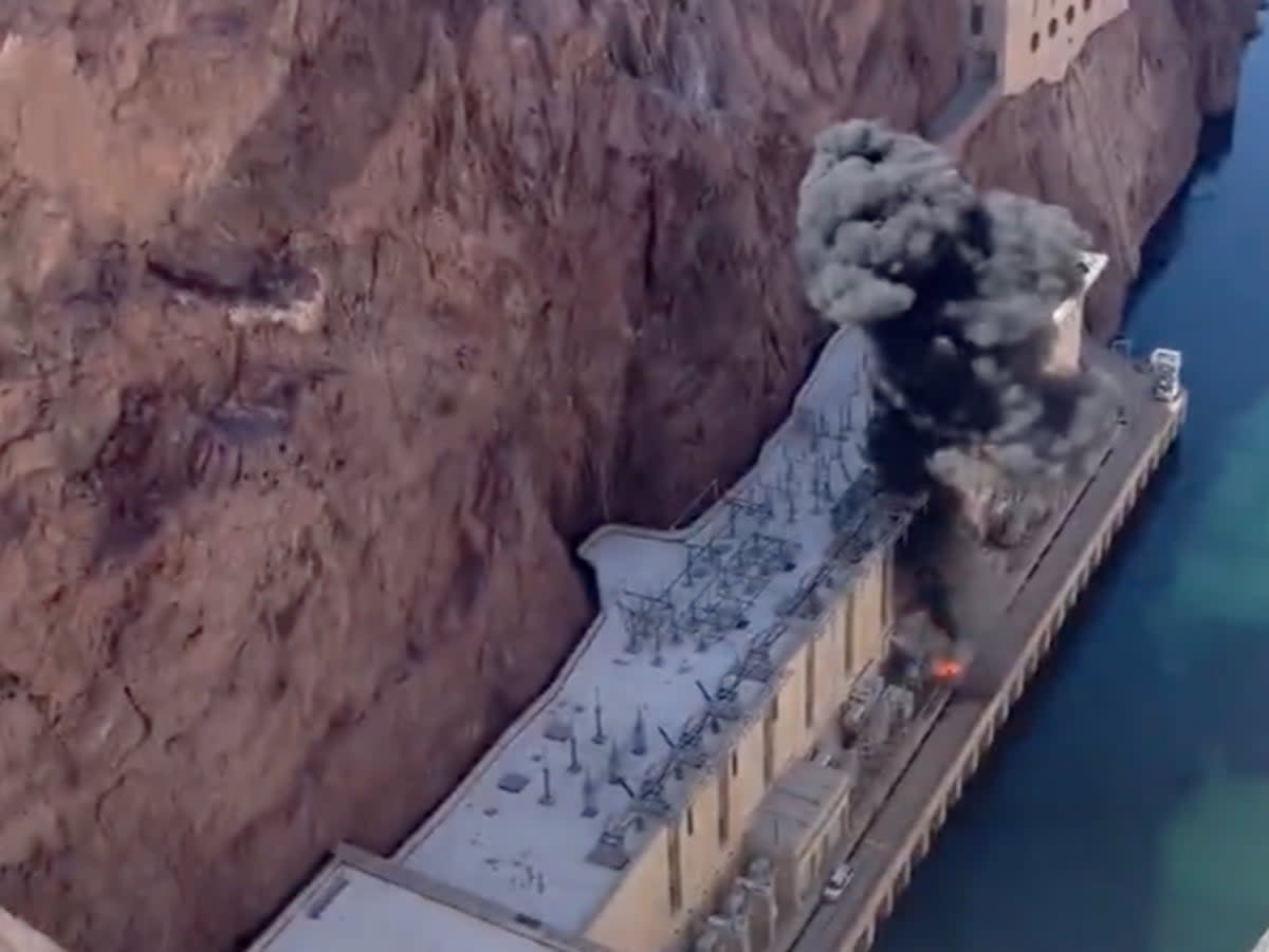 An explosion has occurred at the Hoover Dam in Nevada (Screenshot / Twitter / Kristy Hairston)