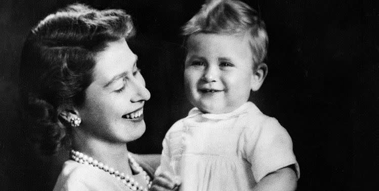 The Queen releases heartwarming video footage of playtime with a young ...