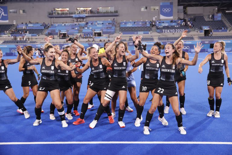 El festejo final de las Leonas tras el triunfo ante India