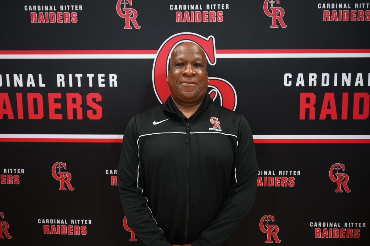 Cardinal Ritter, which has 2 wins in past 2 seasons, names Levar Johnson  football coach