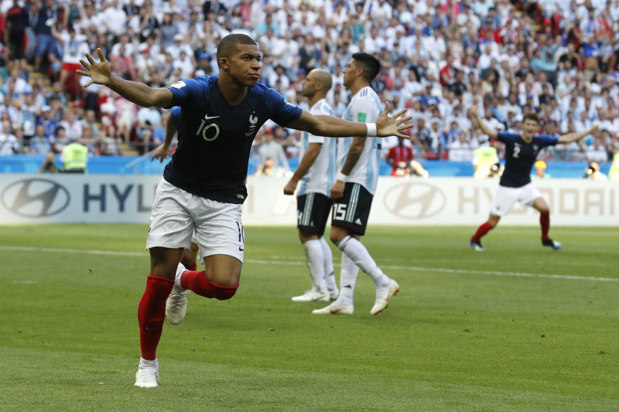 Kylian Mbappe celebrates his winning goal for France against Argentina in the 2018 World Cup Round of 16. (Getty)