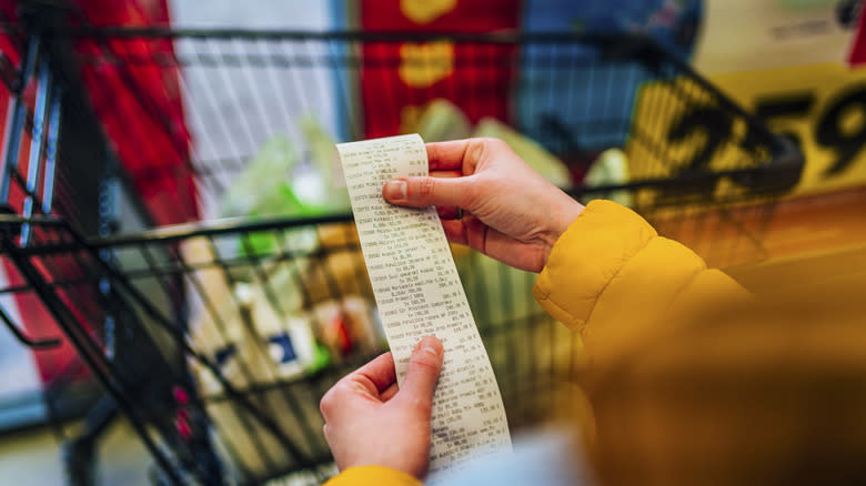 woman grocery shopping