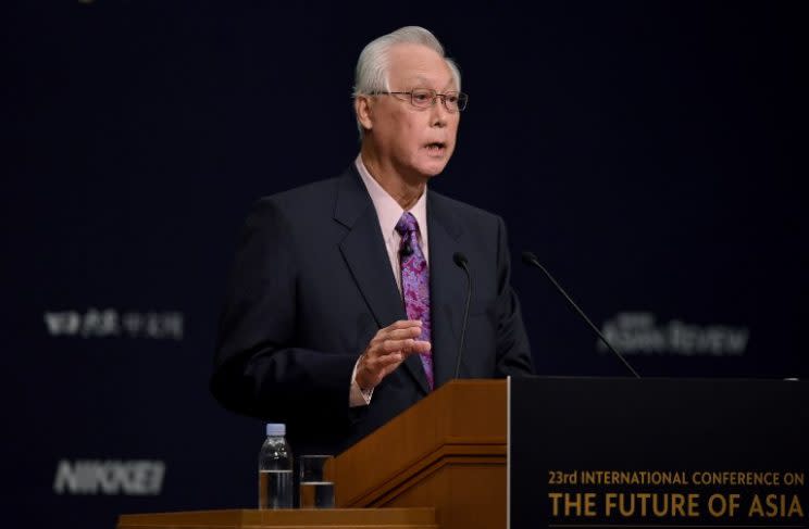 Former prime minister Goh Chok Tong has asked Singaporeans to urge Prime Minister Lee and his siblings to settle their dispute in private. (Photo: AFP)