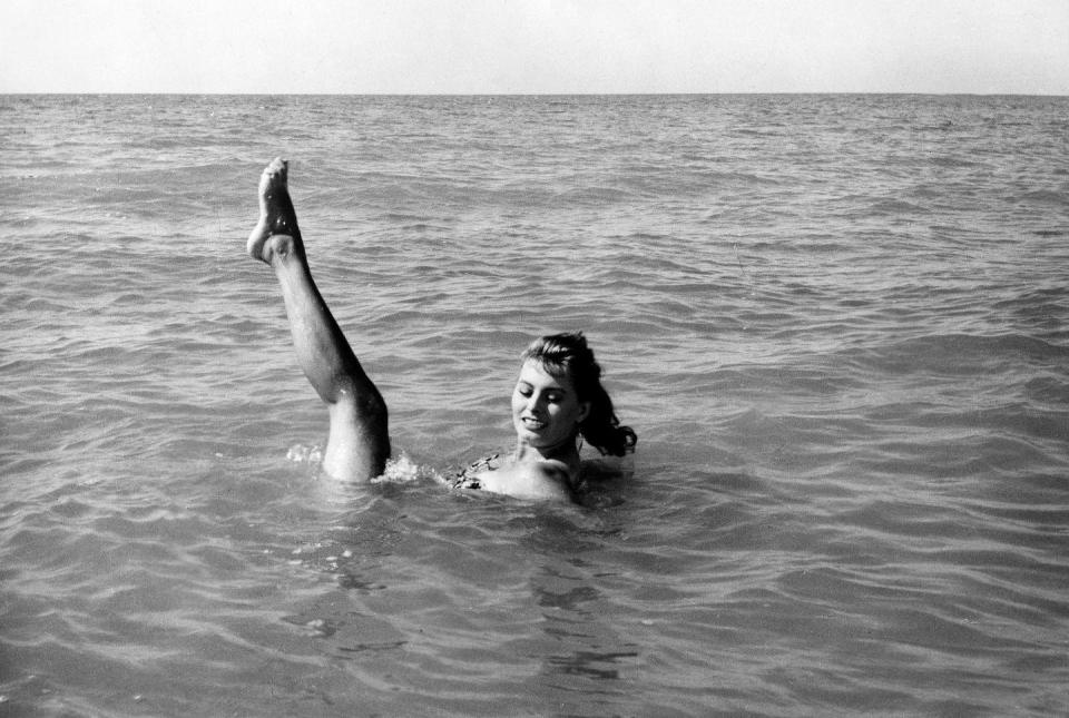 <p>Sophia Loren, en 1955. "El atractivo sexual es un 50% lo que tienes [de serie] y un 50% lo que la gente piensa que tienes". Sophia dixit.</p>