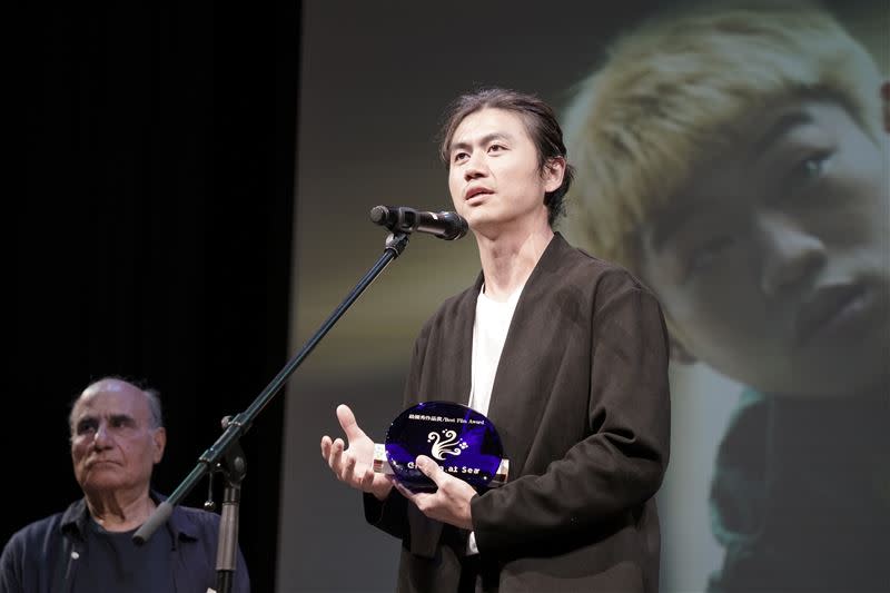 導演鍾侑霖的《綠金龜的模仿犯》獲得最大獎。（圖／沖繩環太平洋國際電影節提供）
