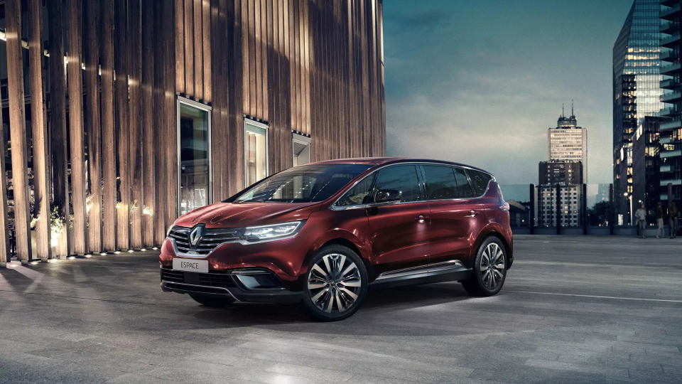 renault-espace5-ph2-exterior-lifestyle-001.jpg.ximg.largex2.png