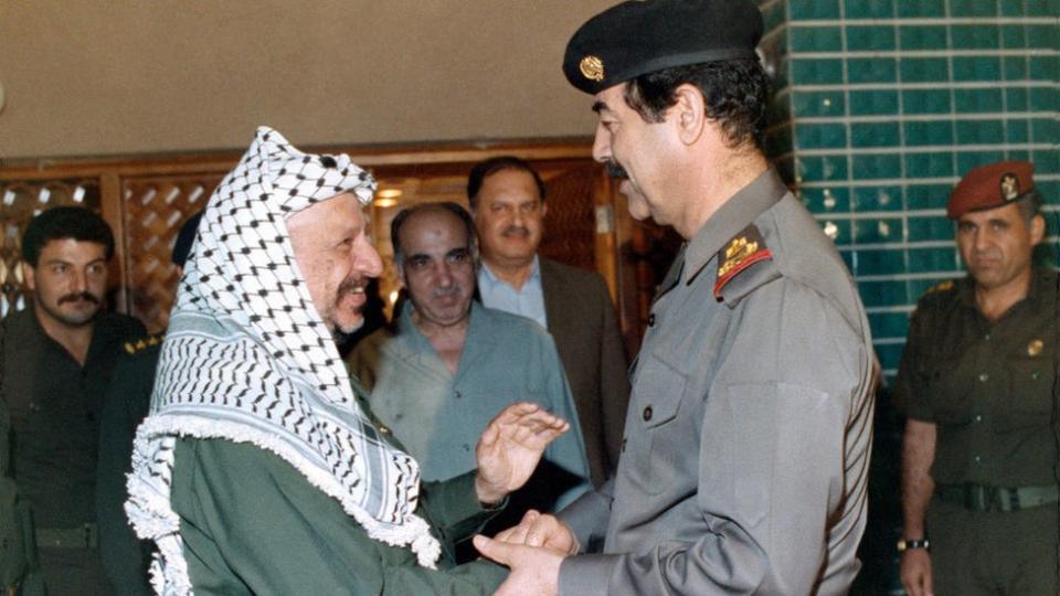Yasser Arafat y Sadam Hussein