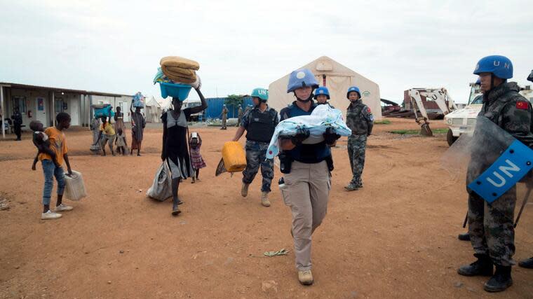 UN-Blauhelmsoldaten im Einsatz im Südsudan, dem zweitärmsten Land der Welt. Foto: dpa