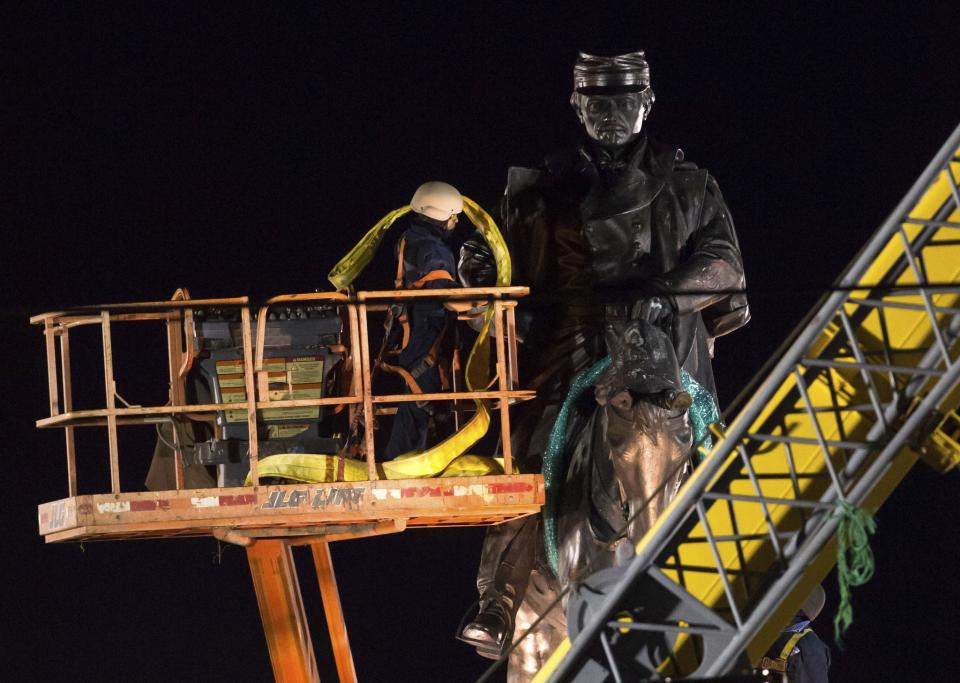 A P.G.T. Beauregard statue is prepared for removal