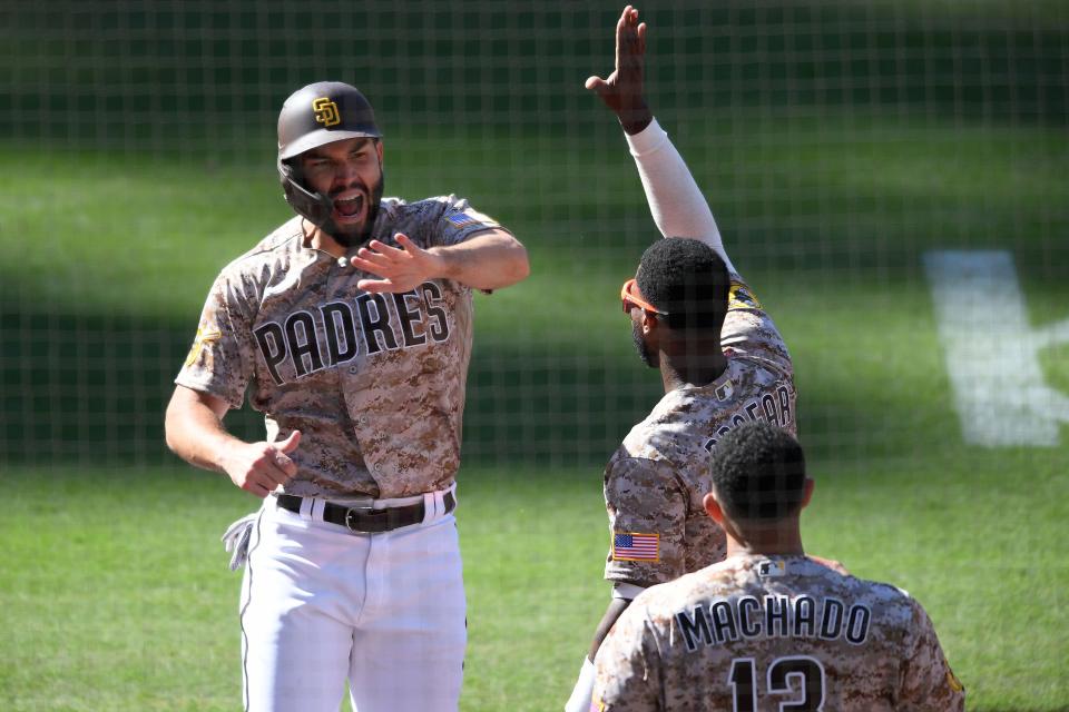 Eric Hosmer delivered a clutch hit in the eighth inning as the Padres avoided a sweep on Sunday.