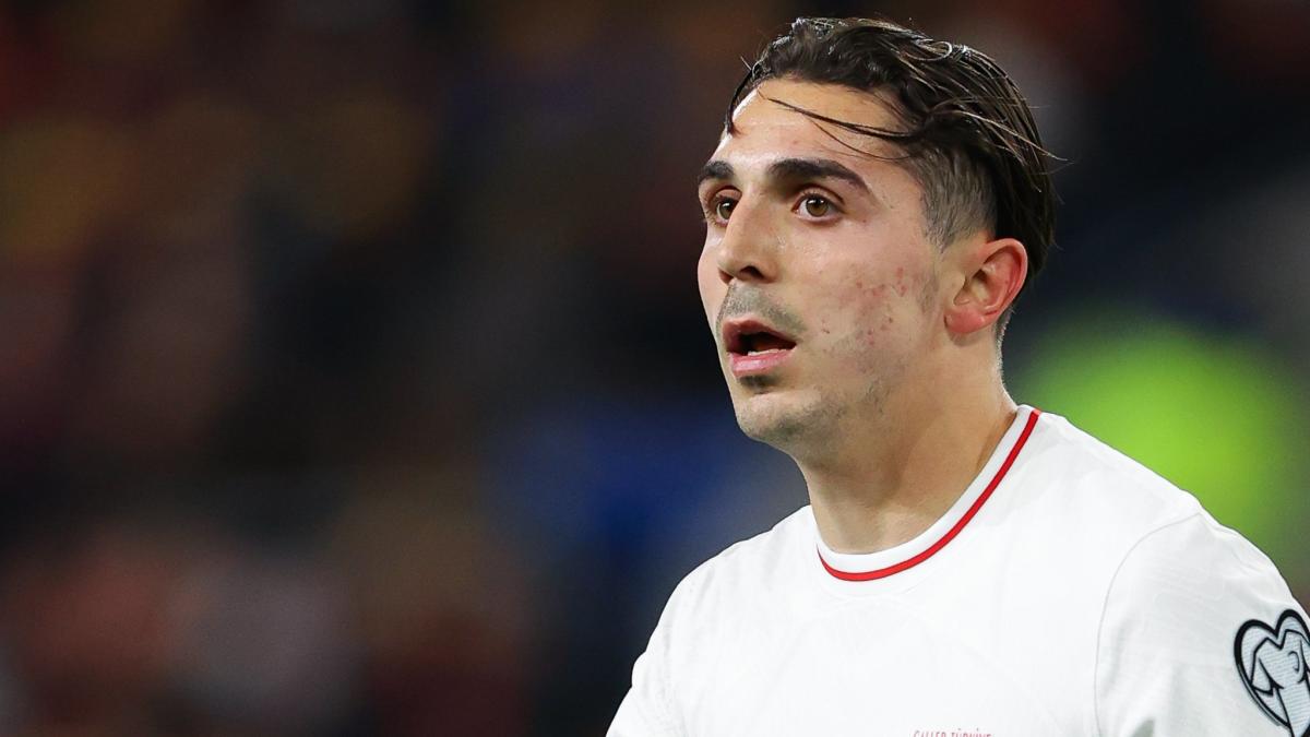 Abdelkader Omar: Hull City, Trabzonsporlu Türk orta saha oyuncusuyla sözleşme imzaladı