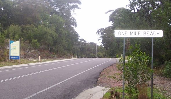 Lightning strike kills teen on beach in Australia