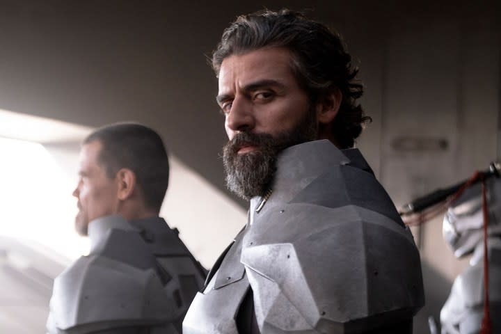Oscar Isaac in Duke Leto Atreides lookign to his left in Dune