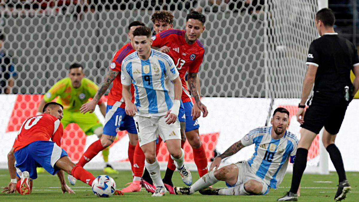 Alvarez guida l'Argentina alla vittoria dei quarti di finale di Copa America