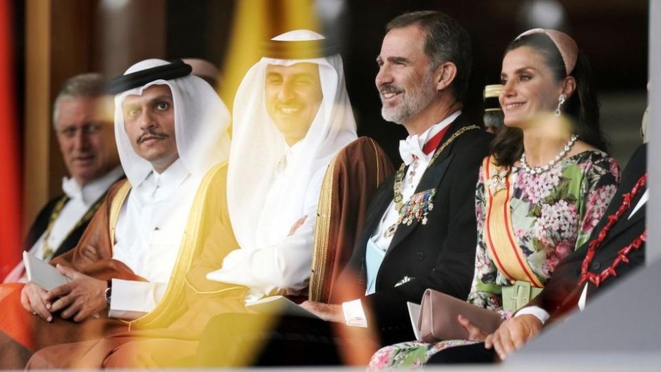 La nobleza mundial se dio cita en Tokio: personalidades como los reyes de España, Felipe VI y doña Letizia, y el emir de Qatar estuvieron presentes en la ceremonia.