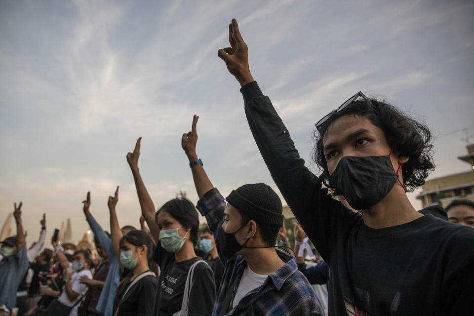 Image: Pro-democracy protesters in Bangkok (Lauren DeCicca / Getty Images)