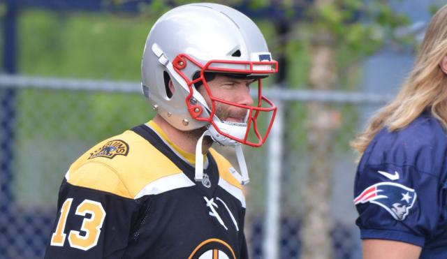 Julian Edelman shows up to practice in Bruins jersey, sparks mass  projectile vomit pandemic