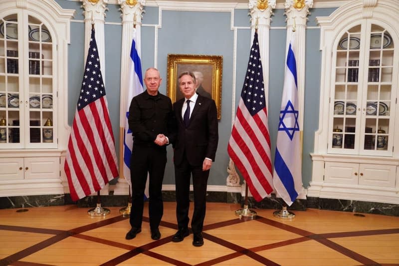 Israeli Minister of Defense Yoav Gallant (L) meets with US Secretary of State Antony Blinken at the US Department of State. Ariel Hermoni/GPO/dpa